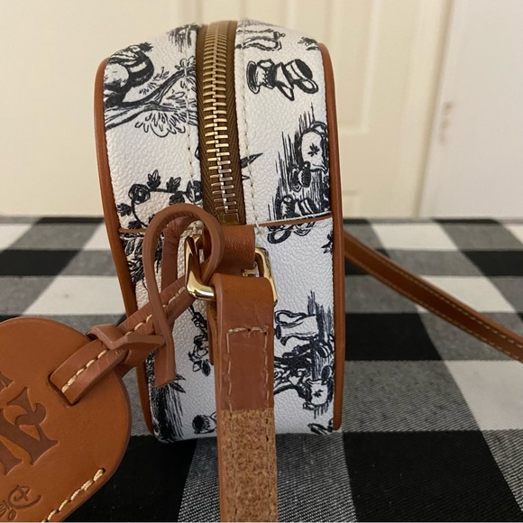 Alice in Wonderland 2022 Crossbody Bag - Picture 5 of 16